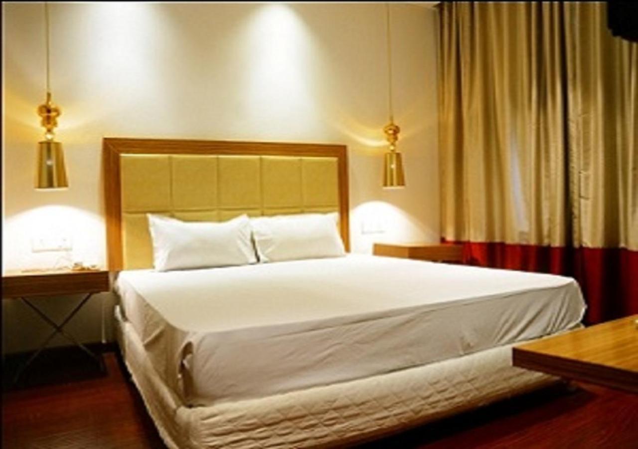 Hotel Amora - Rajnandgaon Raj Nandgaon Bagian luar foto