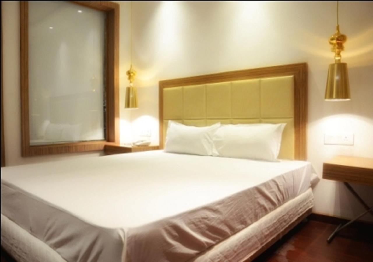 Hotel Amora - Rajnandgaon Raj Nandgaon Bagian luar foto