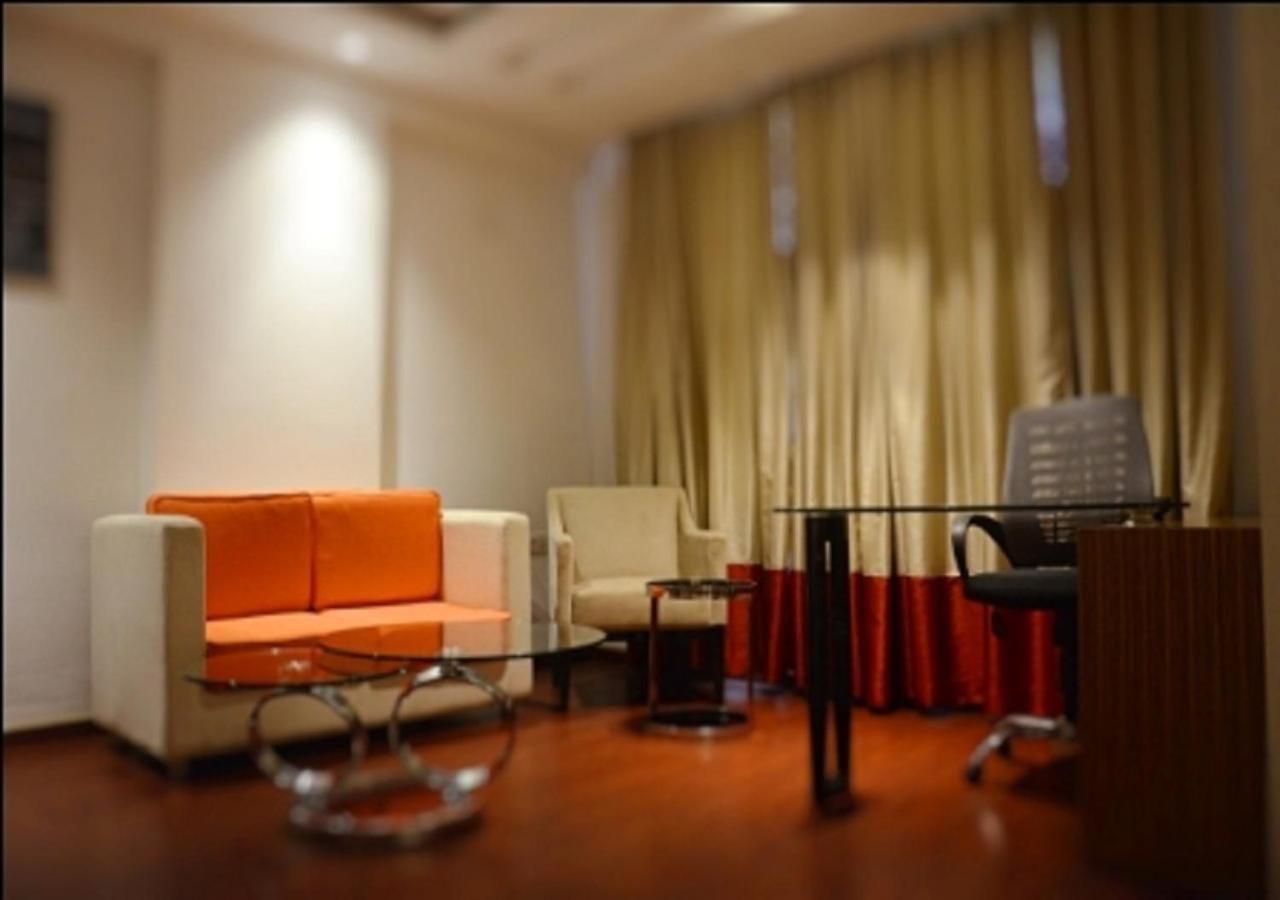 Hotel Amora - Rajnandgaon Raj Nandgaon Bagian luar foto