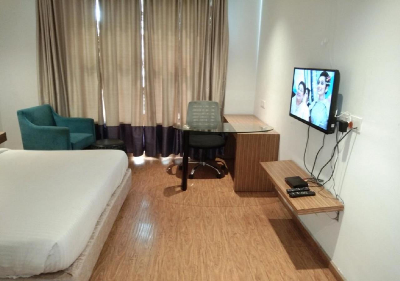 Hotel Amora - Rajnandgaon Raj Nandgaon Bagian luar foto
