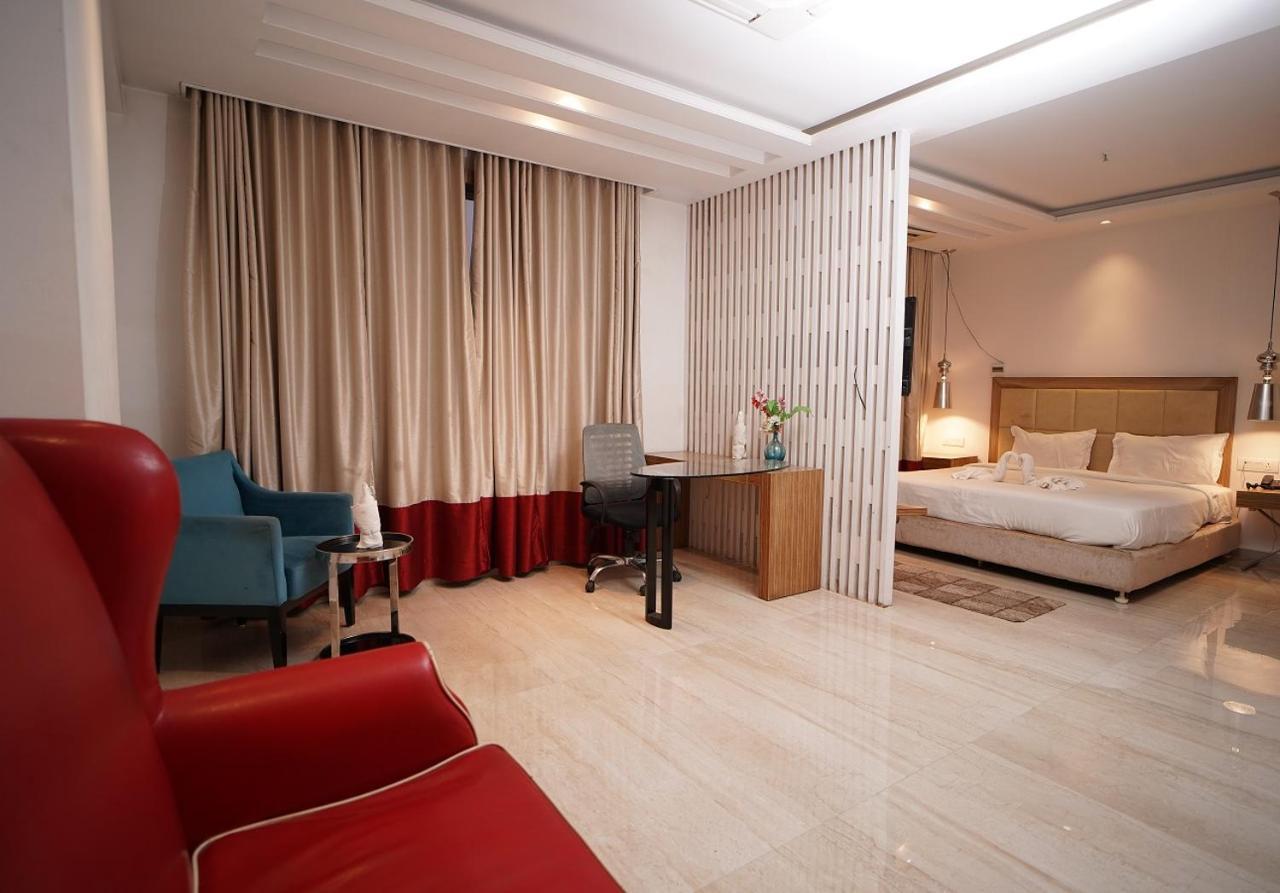Hotel Amora - Rajnandgaon Raj Nandgaon Bagian luar foto