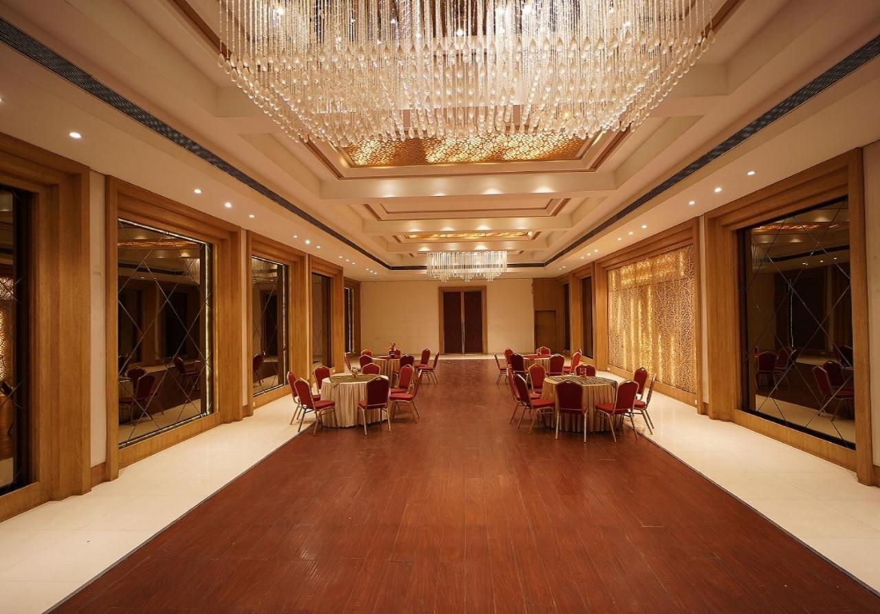Hotel Amora - Rajnandgaon Raj Nandgaon Bagian luar foto