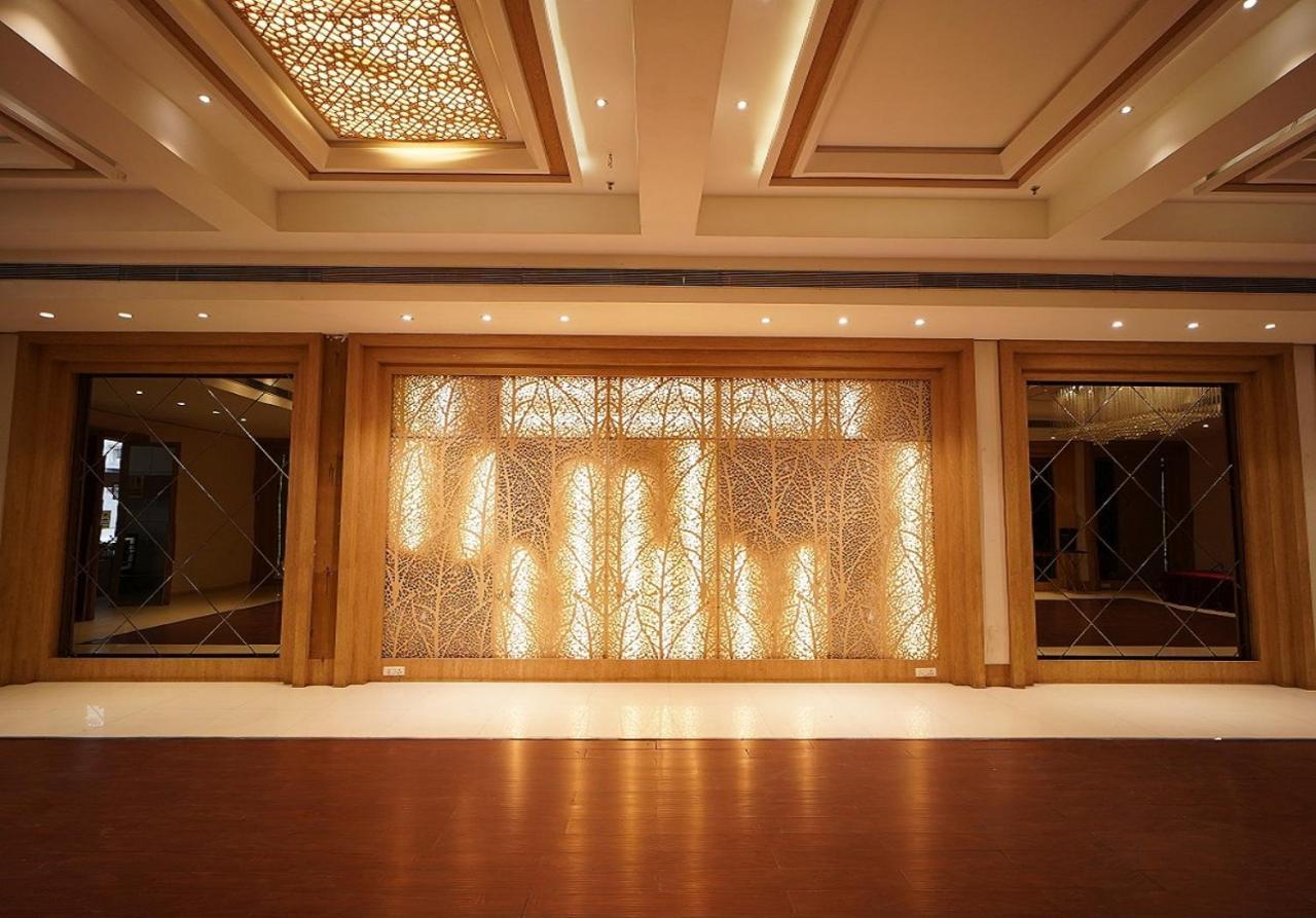 Hotel Amora - Rajnandgaon Raj Nandgaon Bagian luar foto