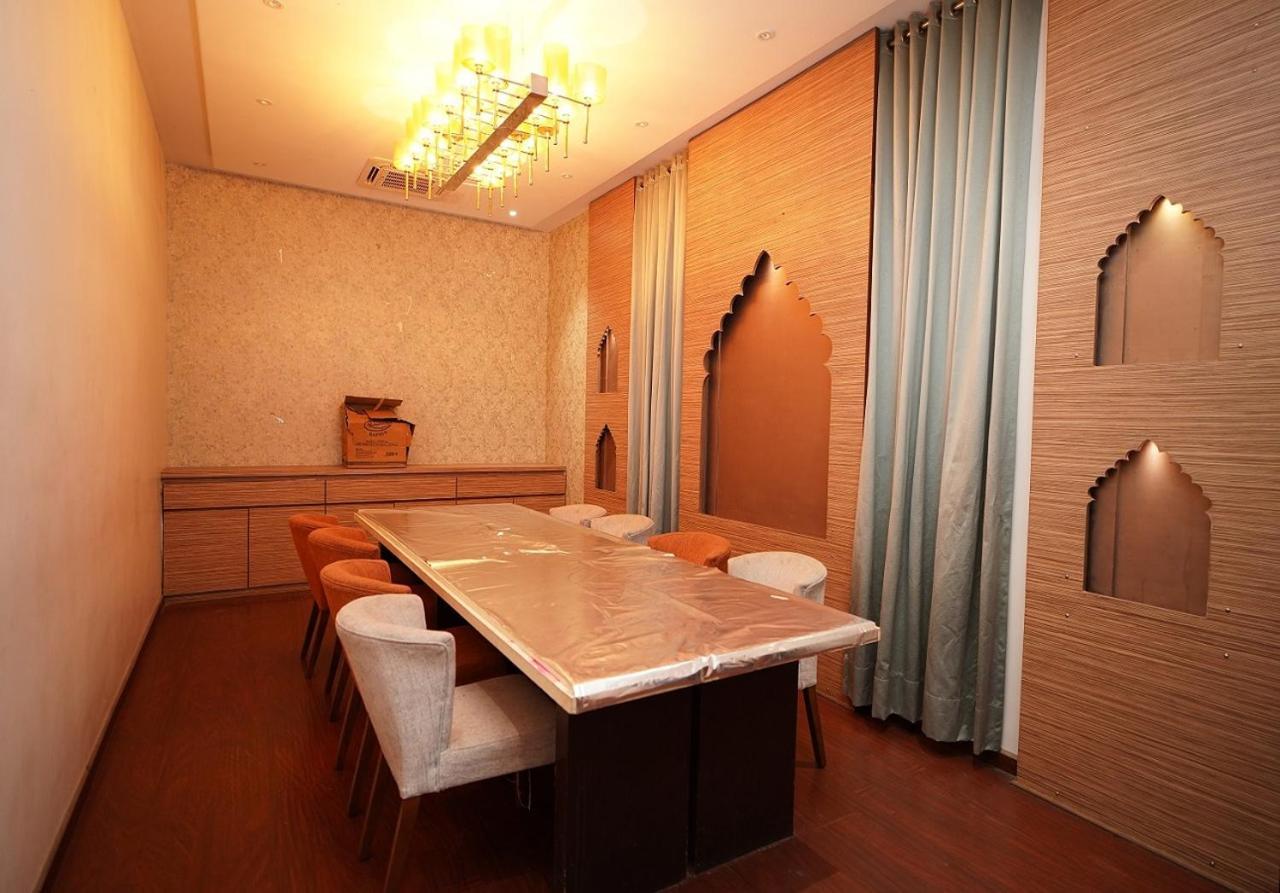 Hotel Amora - Rajnandgaon Raj Nandgaon Bagian luar foto