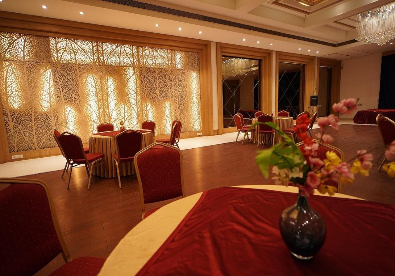 Hotel Amora - Rajnandgaon Raj Nandgaon Bagian luar foto