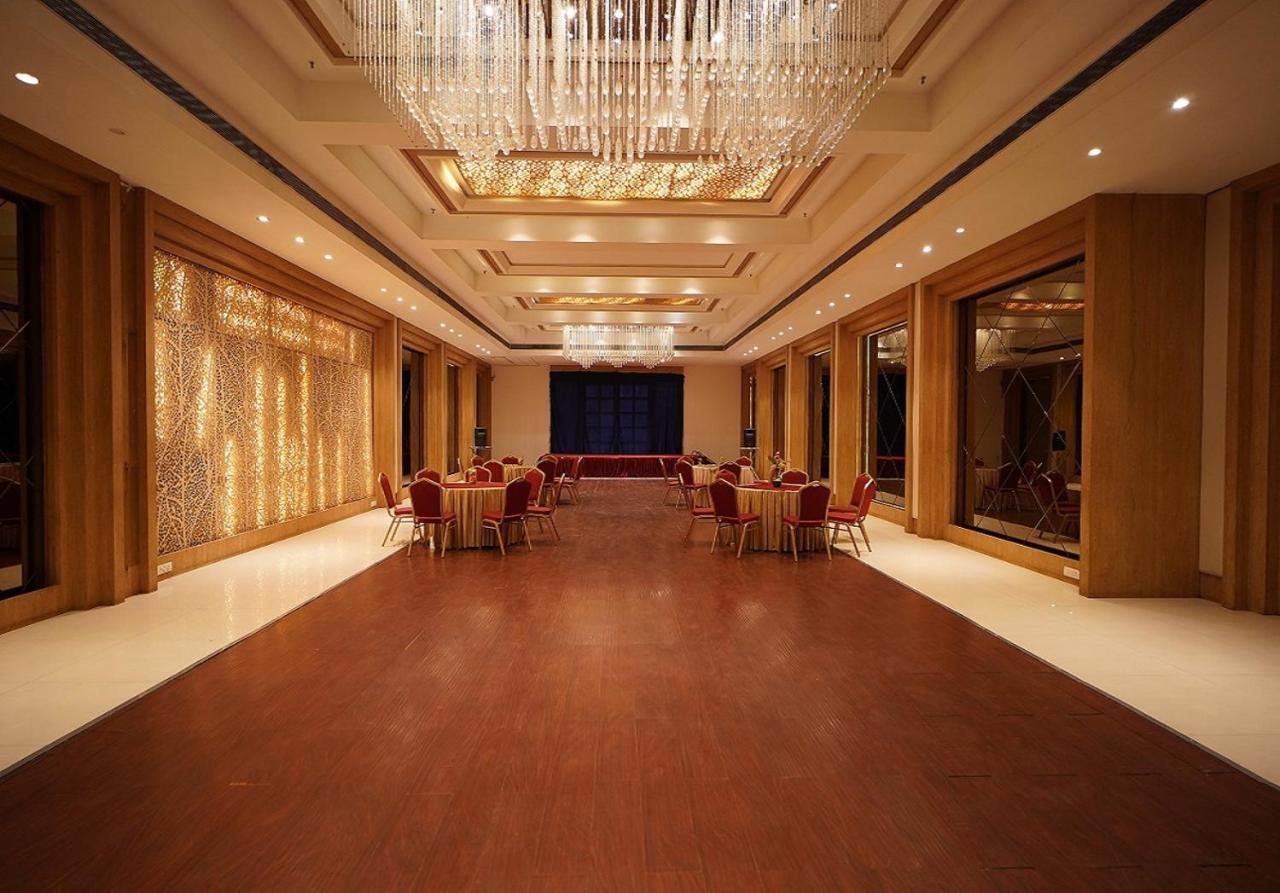 Hotel Amora - Rajnandgaon Raj Nandgaon Bagian luar foto