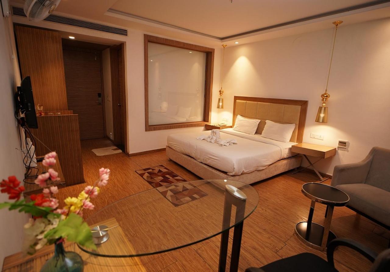 Hotel Amora - Rajnandgaon Raj Nandgaon Bagian luar foto