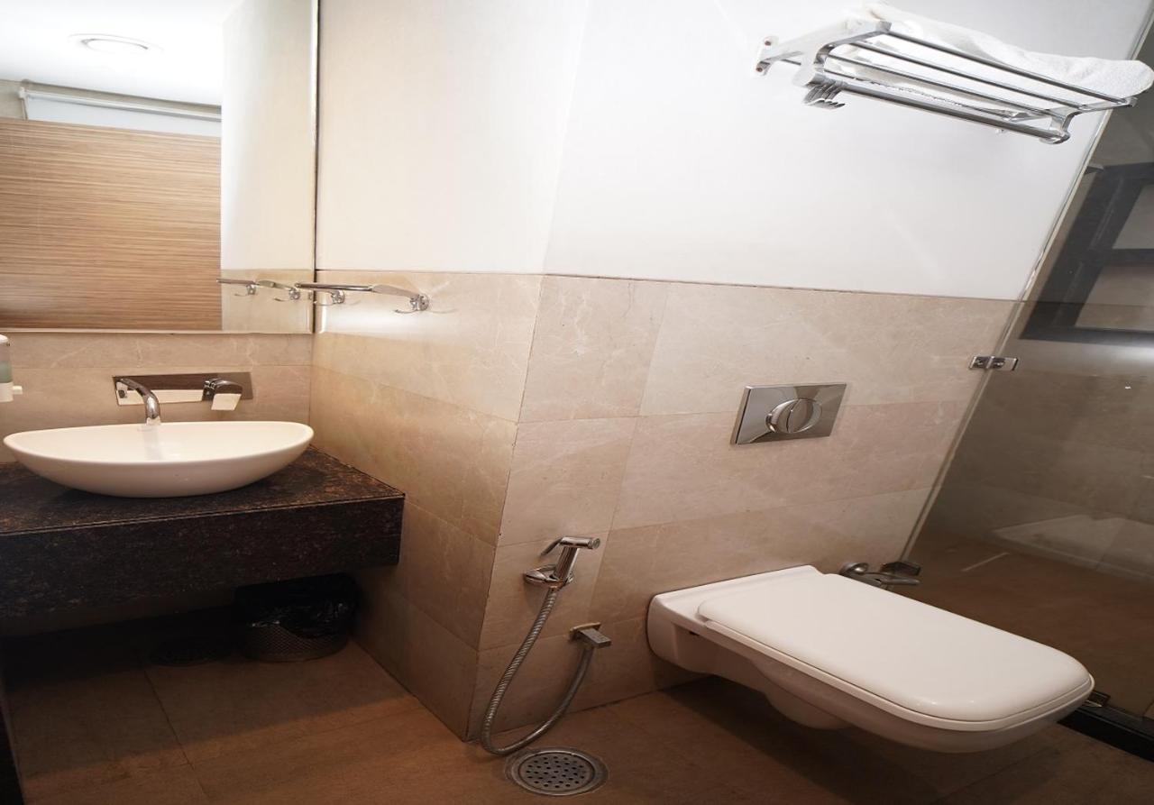 Hotel Amora - Rajnandgaon Raj Nandgaon Bagian luar foto