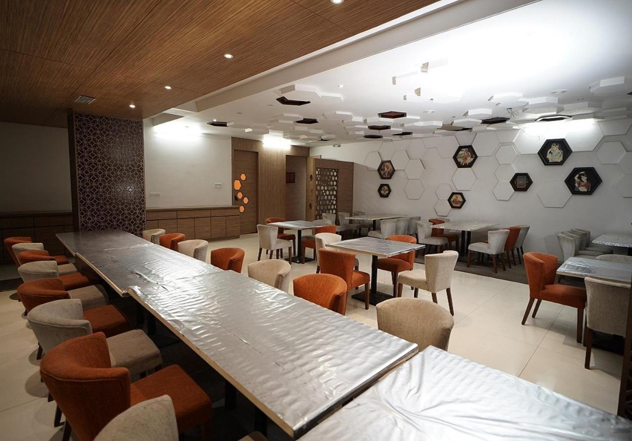 Hotel Amora - Rajnandgaon Raj Nandgaon Bagian luar foto