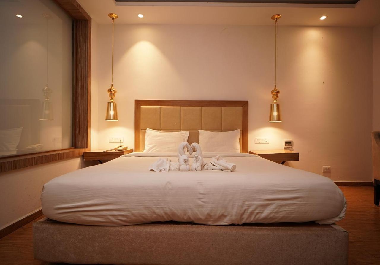 Hotel Amora - Rajnandgaon Raj Nandgaon Bagian luar foto
