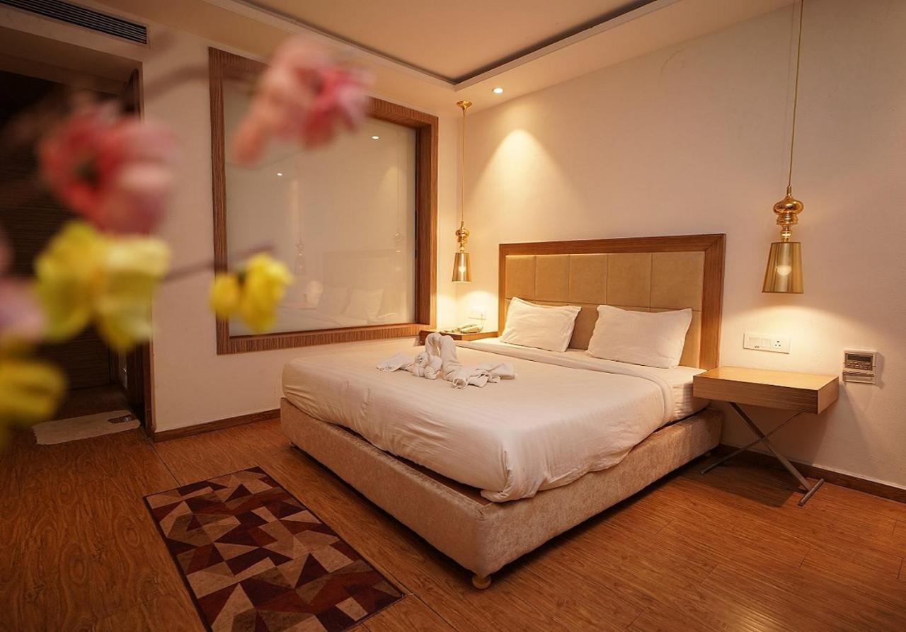 Hotel Amora - Rajnandgaon Raj Nandgaon Bagian luar foto