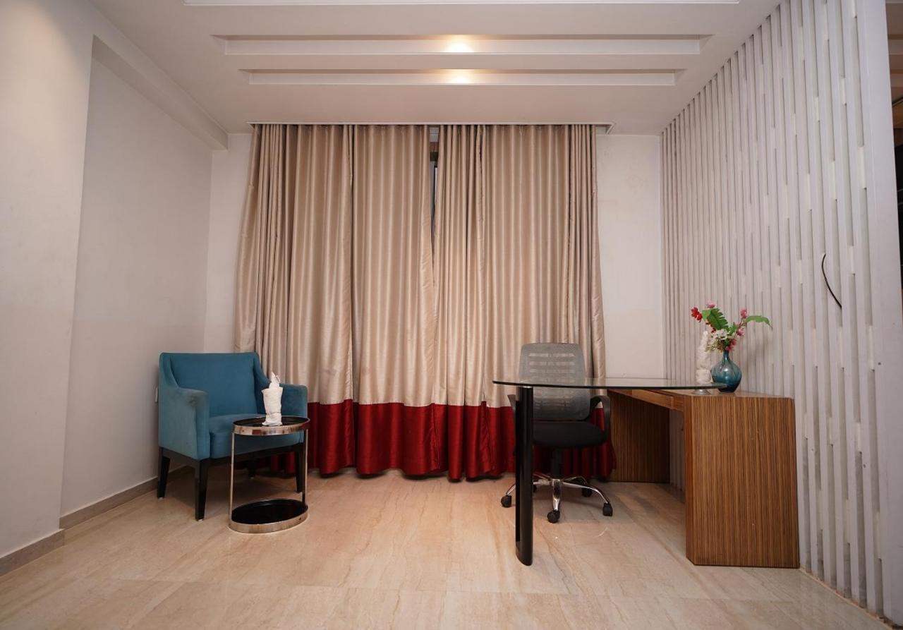 Hotel Amora - Rajnandgaon Raj Nandgaon Bagian luar foto